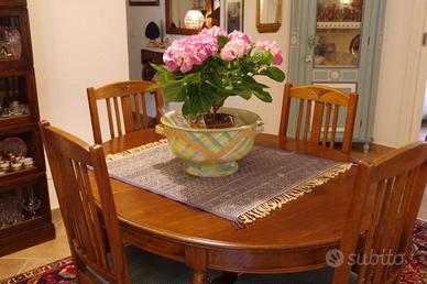 Tavolo e sedie d'epoca (fine '800)