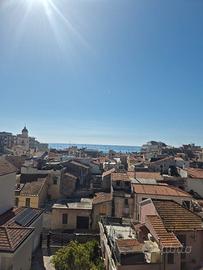 Bilocale in centro vicino al mare