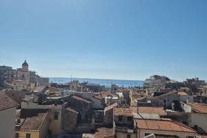 Bilocale in centro vicino al mare