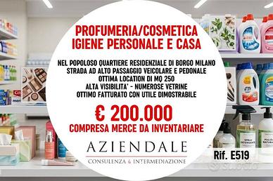 Attività / Licenza di 265 m² con 1 locale a Verona