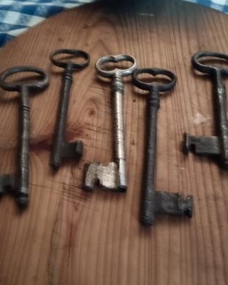 5 chiavi  in ferro battuto 