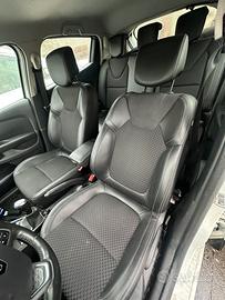 Renault Clio IV interni pelle / tessuto