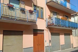 Bilocale + accessori luminoso in centro ACERNO