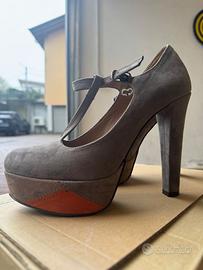 Scarpe con tacco