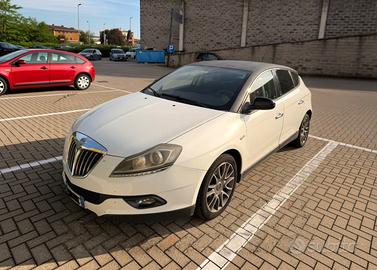 Lancia Delta 1.6 MJT Oro - Distribuzione Nuova