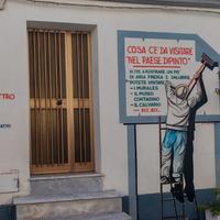 Immobile con murales a Montegiordano