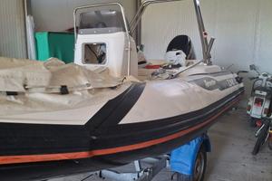 Gommone Zara 47 completo di Motore Suzuki 80 HP