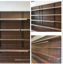 Scaffali per negozio 