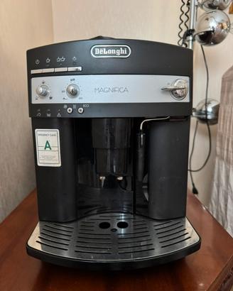 Macchina caffe Magnifica Delonghi