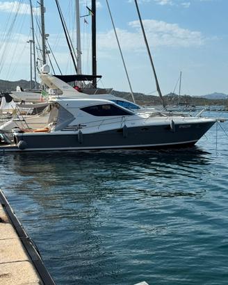 Uniesse 48 HT ANNO 2011 Barca 3 cabbine