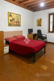 2 LOCALI A VASANELLO