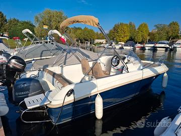 Barca a motore Jeanneau Cap Camarat 5.5 WA