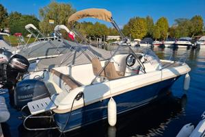 Barca a motore Jeanneau Cap Camarat 5.5 WA