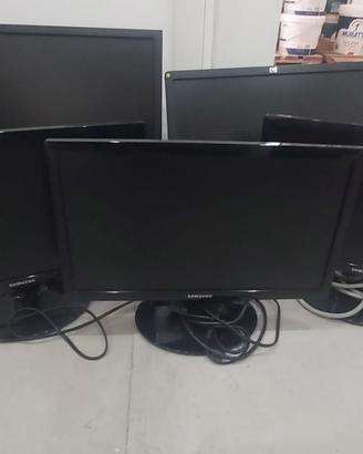 monitor pc  17 pollici