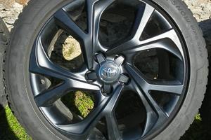 Gomme invernali + Cerchi originali Toyota C-HR