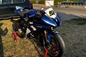 Yamaha R6 pronto pista