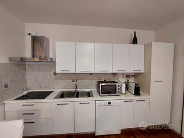 Cucina laccata bianca