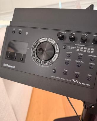Batteria ROLAND modelloTD17 -- KVX2 Con tappeto