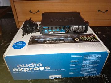 Motu audio express  6x6