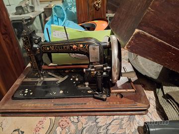 Macchina da cucire vintage Müller