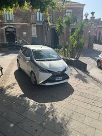 Toyota Aygo 1.0 VVT-i 69 CV 5 porte x-play