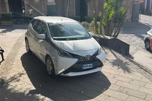 Toyota Aygo 1.0 VVT-i 69 CV 5 porte x-play