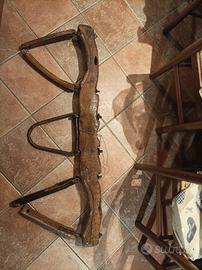 Giogo antico in legno – oggetto rurale vintage