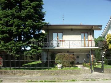 VILLA SINGOLA A VITTUONE