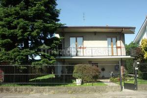 VILLA SINGOLA A VITTUONE