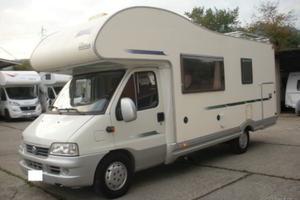 Camper McLouis 690G - doppio letto matrimoniale