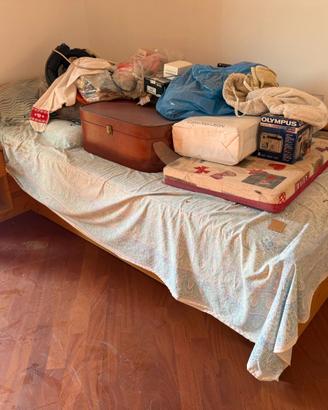 Letto singolo in abete