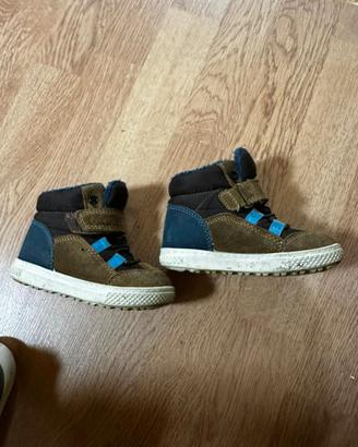 SCARPE E DOPOSCI N 22 E 23 PER BIMBO