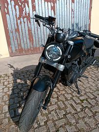 Moto Brixton 500