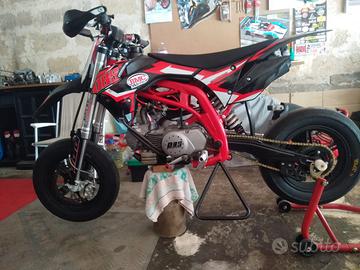Pit bike