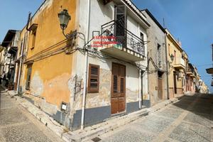 Palazzina a Trappeto (Rif.1056)