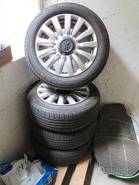 Gomme (2023) + cerchi per Fiat 500L