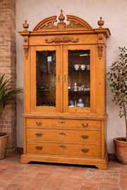 Elegante credenza Trentina originale