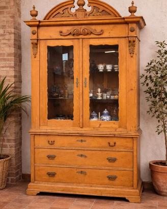Elegante credenza Trentina originale