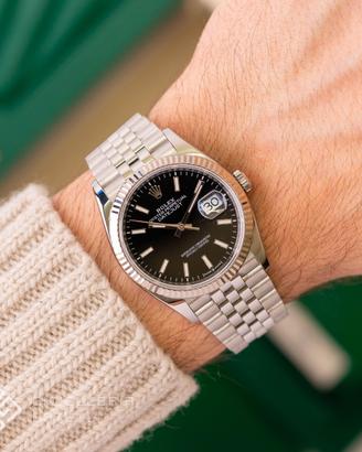 Rolex Datejust 36 Black_126234_Jubilee_Full Set