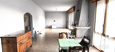 Appartamento con garage e ampi spazi