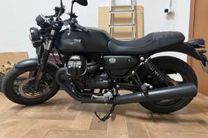 Moto Guzzi V7 III - 2023