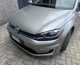 Volkswagen Golf e-Golf 136 CV