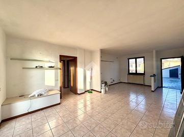 3 LOCALI A MOZZANICA