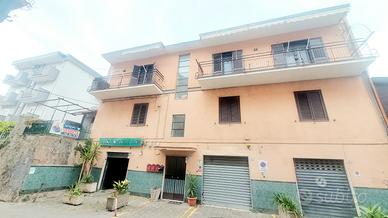 Due vani con terrazzino