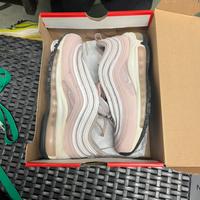 Nike Court Borough Low