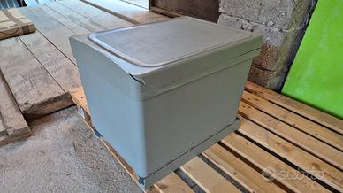 cestino porta rifiuti sotto lavello