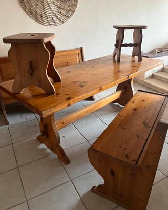 Tavolo tirolese in legno