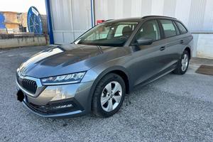 SKODA Octavia 2.0 TDI EVO SCR DSG Wagon Executiv