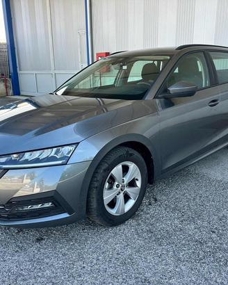 SKODA Octavia 2.0 TDI EVO SCR DSG Wagon Executiv