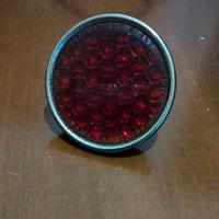 Catarifrangente bianchi.